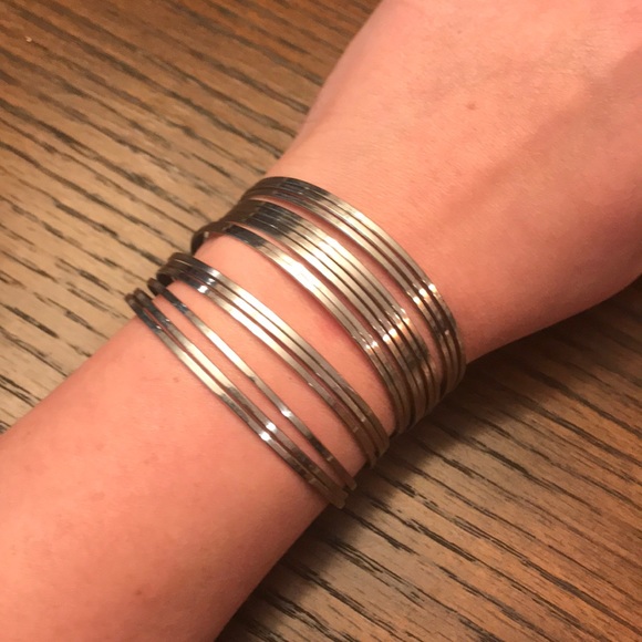 Silver bangle - Picture 2 of 5